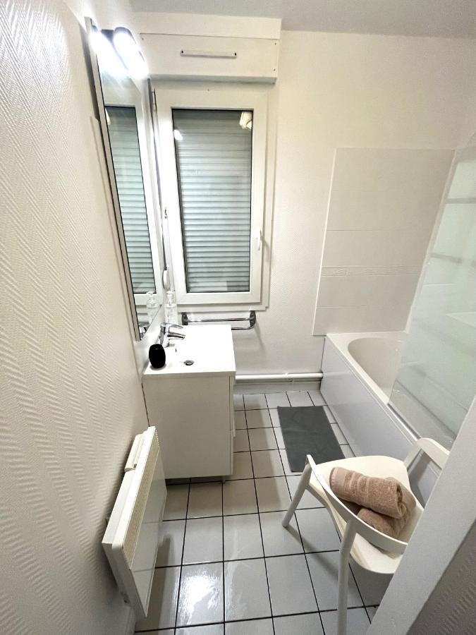 Charmant Appartement Proche Centre Ville แร็งส์ ภายนอก รูปภาพ